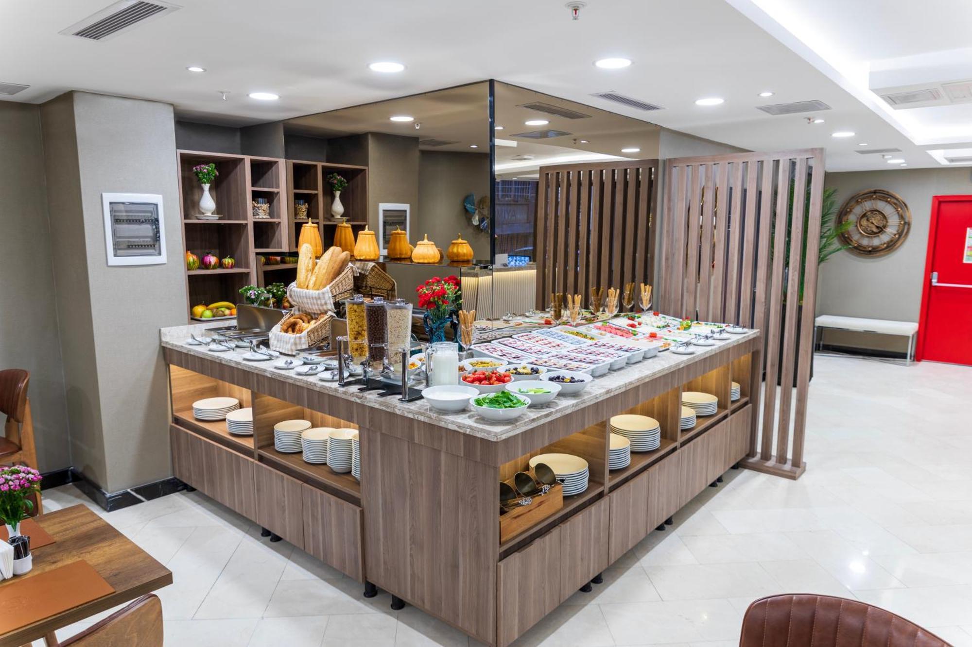 The Omiya Hotel Истанбул Екстериор снимка