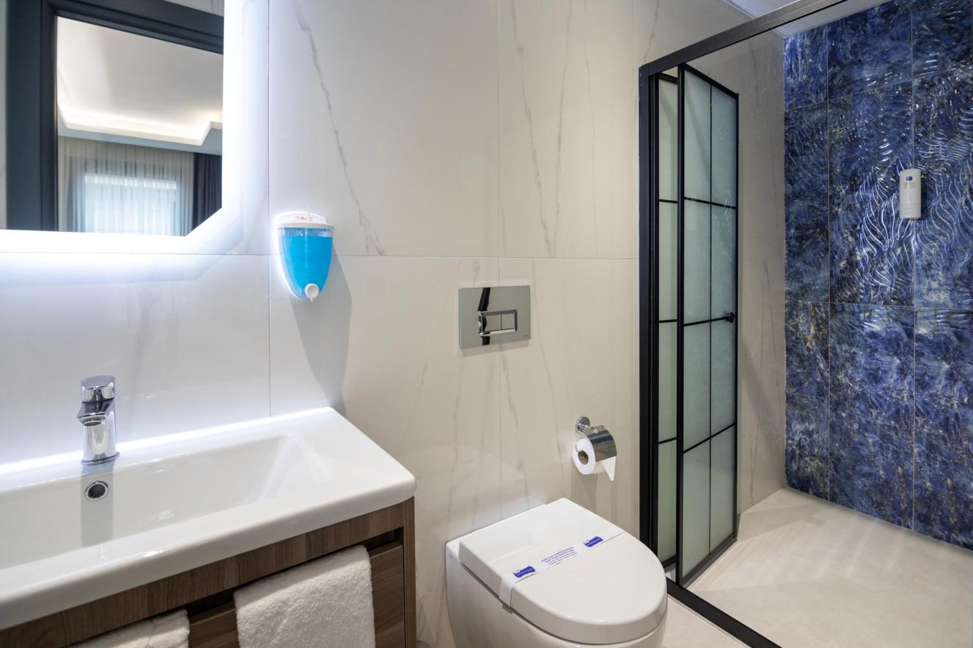 The Omiya Hotel Истанбул Екстериор снимка